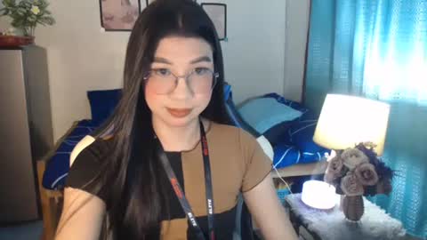 Snapshot of urwetasianprincessxx chatting on January 23, 9:29 am Ashley Kate Mateo Gray online show from January 23, 9:29 am