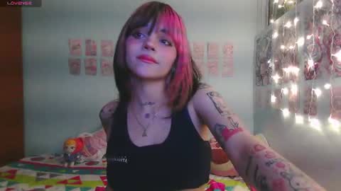 Snapshot of uryukim_ chatting on June 11, 5:27 am uryukim_ online show from June 11, 5:27 am