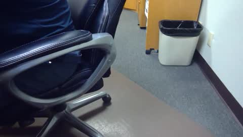 Snapshot of useemie chatting on October 28, 10:45 pm useemie online show from October 28, 10:45 pm