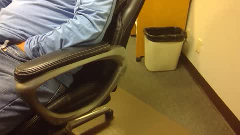 Snapshot of useemie chatting on November 11, 7:25 pm useemie online show from November 11, 7:25 pm