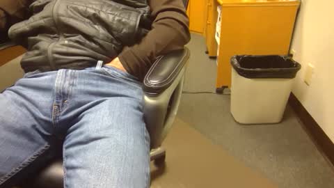 Snapshot of useemie chatting on November 20, 9:14 pm useemie online show from November 20, 9:14 pm