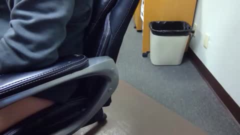 Snapshot of useemie chatting on December 22, 11:46 pm useemie online show from December 22, 11:46 pm