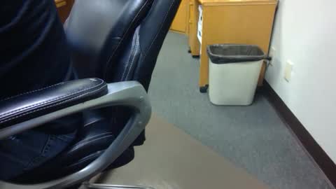 Snapshot of useemie chatting on February 6, 9:07 pm useemie online show from February 6, 9:07 pm