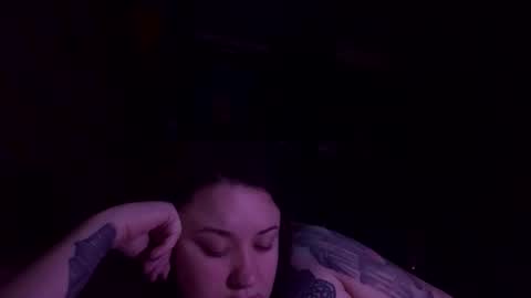 Snapshot of usefulhole chatting on October 31, 2:18 pm usefulhole online show from October 31, 2:18 pm