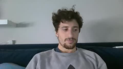 Snapshot of users1819 chatting on December 18, 8:31 am users1819 online show from December 18, 8:31 am