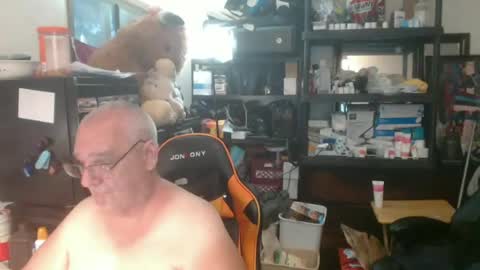 Snapshot of usgoober chatting on June 21, 2:03 am Eric online show from June 21, 2:03 am
