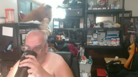 Snapshot of usgoober chatting on June 23, 2:53 am Eric online show from June 23, 2:53 am