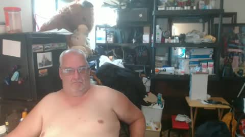Snapshot of usgoober chatting on June 24, 1:15 am Eric online show from June 24, 1:15 am