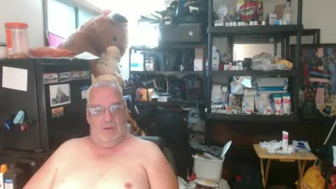 Snapshot of usgoober chatting on June 26, 11:58 am Eric online show from June 26, 11:58 am