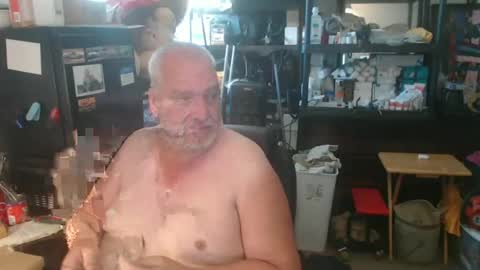 Snapshot of usgoober chatting on June 30, 1:12 pm Eric online show from June 30, 1:12 pm