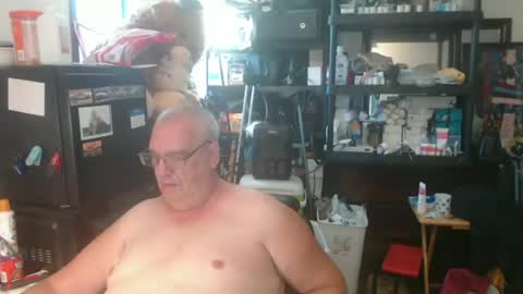 Snapshot of usgoober chatting on July 2, 11:38 am Eric online show from July 2, 11:38 am