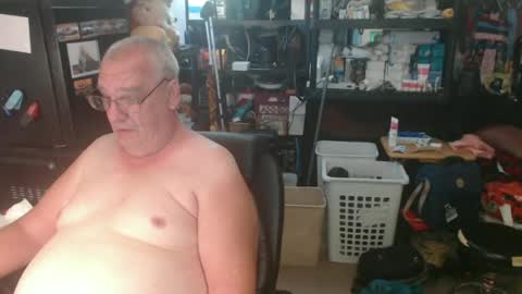Snapshot of usgoober chatting on July 3, 12:00 pm Eric online show from July 3, 12:00 pm