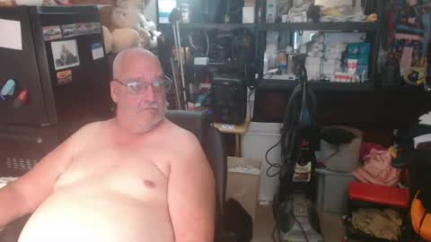 Snapshot of usgoober chatting on July 7, 2:14 am Eric online show from July 7, 2:14 am