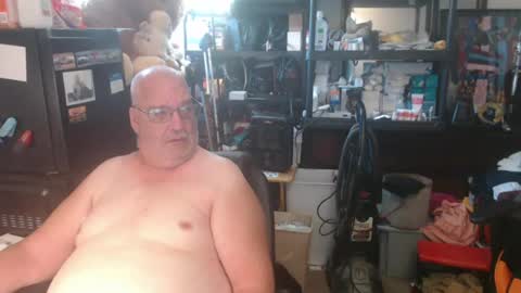 Snapshot of usgoober chatting on July 7, 11:58 am Eric online show from July 7, 11:58 am