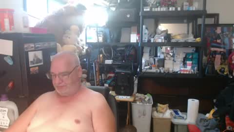 Snapshot of usgoober chatting on July 12, 11:45 am Eric online show from July 12, 11:45 am