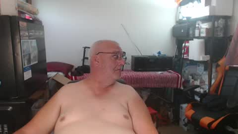 Snapshot of usgoober chatting on July 21, 1:19 am Eric online show from July 21, 1:19 am