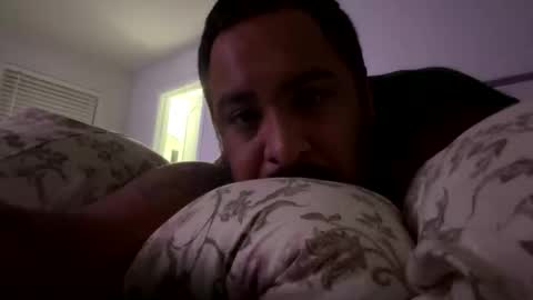 Snapshot of usmarinedick89 chatting on December 4, 10:24 am usmarinedick89 online show from December 4, 10:24 am