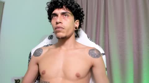 usxr online show from April 3, 11:58 pm