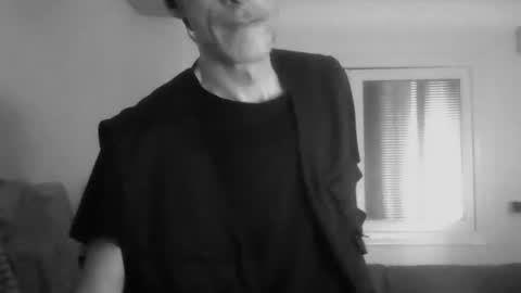 Snapshot of uthonn chatting on March 8, 4:00 pm uthonn online show from March 8, 4:00 pm