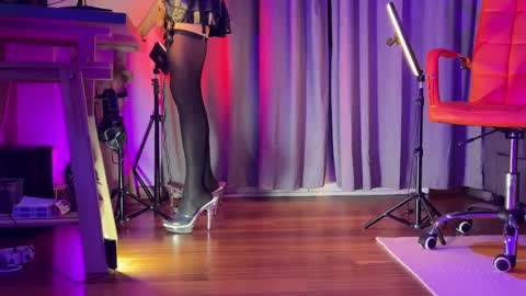 Snapshot of utopia2024 chatting on November 1, 10:34 pm sdickyinout online show from November 1, 10:34 pm