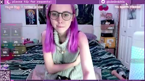 Snapshot of v3n0mb1t3z chatting on February 28, 4:10 am kermit online show from February 28, 4:10 am