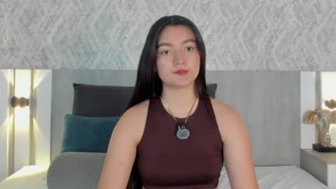 Snapshot of vaalentina_lux chatting on June 15, 4:42 pm Vaalentina Lux online show from June 15, 4:42 pm