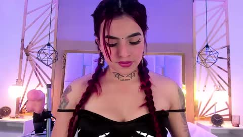 Snapshot of vaaleriee_miller_ chatting on December 19, 6:56 pm valeriee miller online show from December 19, 6:56 pm