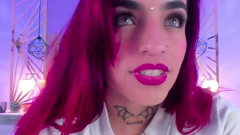 Snapshot of vaaleriee_miller_ chatting on December 30, 6:27 pm valeriee miller online show from December 30, 6:27 pm