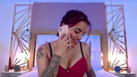 Snapshot of vaaleriee_miller_ chatting on February 7, 12:42 am valeriee miller online show from February 7, 12:42 am