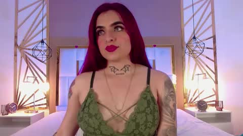 Snapshot of vaaleriee_miller_ chatting on February 18, 6:26 pm valeriee miller online show from February 18, 6:26 pm