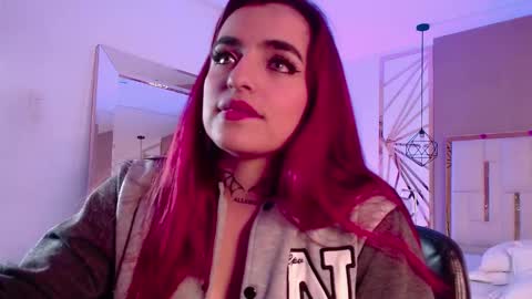 Snapshot of vaaleriee_miller_ chatting on March 7, 11:49 pm valeriee miller online show from March 7, 11:49 pm