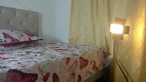 Snapshot of vahiolet_smith chatting on September 11, 3:28 am Vahiolet smith online show from September 11, 3:28 am