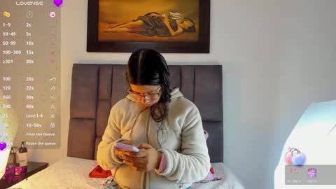 Vahiolet smith online show from February 18, 3:24 am