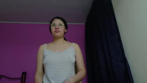 Snapshot of vainilla_cam chatting on June 2, 12:45 am Vainilla online show from June 2, 12:45 am