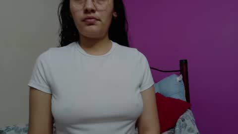 Snapshot of vainilla_cam chatting on June 16, 12:02 am Vainilla online show from June 16, 12:02 am