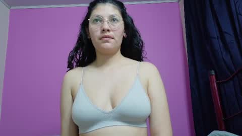Vainilla online show from August 3, 1:15 am