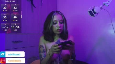 Snapshot of vainilla_l chatting on February 3, 2:53 am Vainilla Independent model online show from February 3, 2:53 am