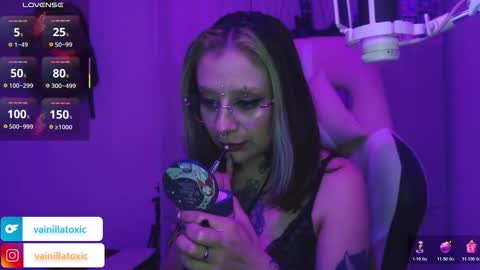 Snapshot of vainilla_l chatting on March 10, 2:16 am Vainilla Independent model online show from March 10, 2:16 am