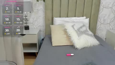 Vaiolet  online show from December 21, 8:10 pm