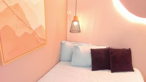 Vaioleth online show from December 3, 4:14 am