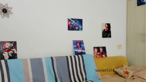 Snapshot of vaioletuwu chatting on March 3, 12:16 pm Vaiolet1314 online show from March 3, 12:16 pm