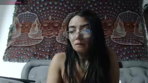 Snapshot of vakre_freya chatting on August 9, 4:17 am freya online show from August 9, 4:17 am