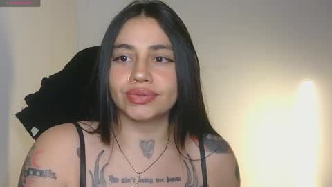Snapshot of val_bardot1 chatting on May 6, 3:46 am first of all... who are u online show from May 6, 3:46 am