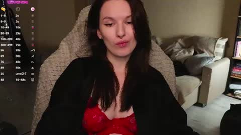Snapshot of val_manson chatting on June 22, 6:27 pm Val online show from June 22, 6:27 pm