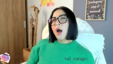 Snapshot of val_varago chatting on July 24, 3:15 am val_varago online show from July 24, 3:15 am