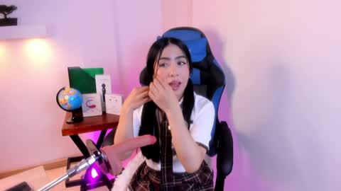 Snapshot of valecute_ chatting on May 2, 8:14 pm Vale online show from May 2, 8:14 pm