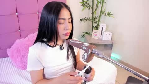 Snapshot of valecute_ chatting on May 5, 8:06 pm Vale online show from May 5, 8:06 pm
