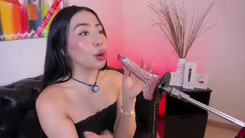 Snapshot of valecute_ chatting on June 10, 8:41 pm Vale online show from June 10, 8:41 pm