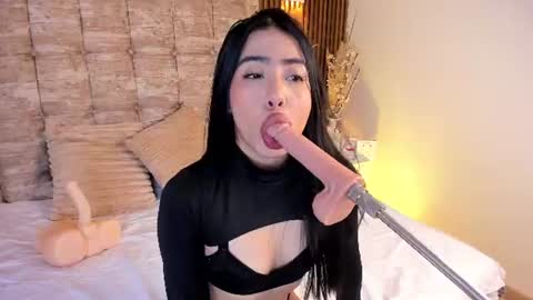 Snapshot of valecute_ chatting on June 28, 8:48 pm Vale online show from June 28, 8:48 pm
