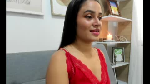 valen_col online show from May 25, 3:29 pm